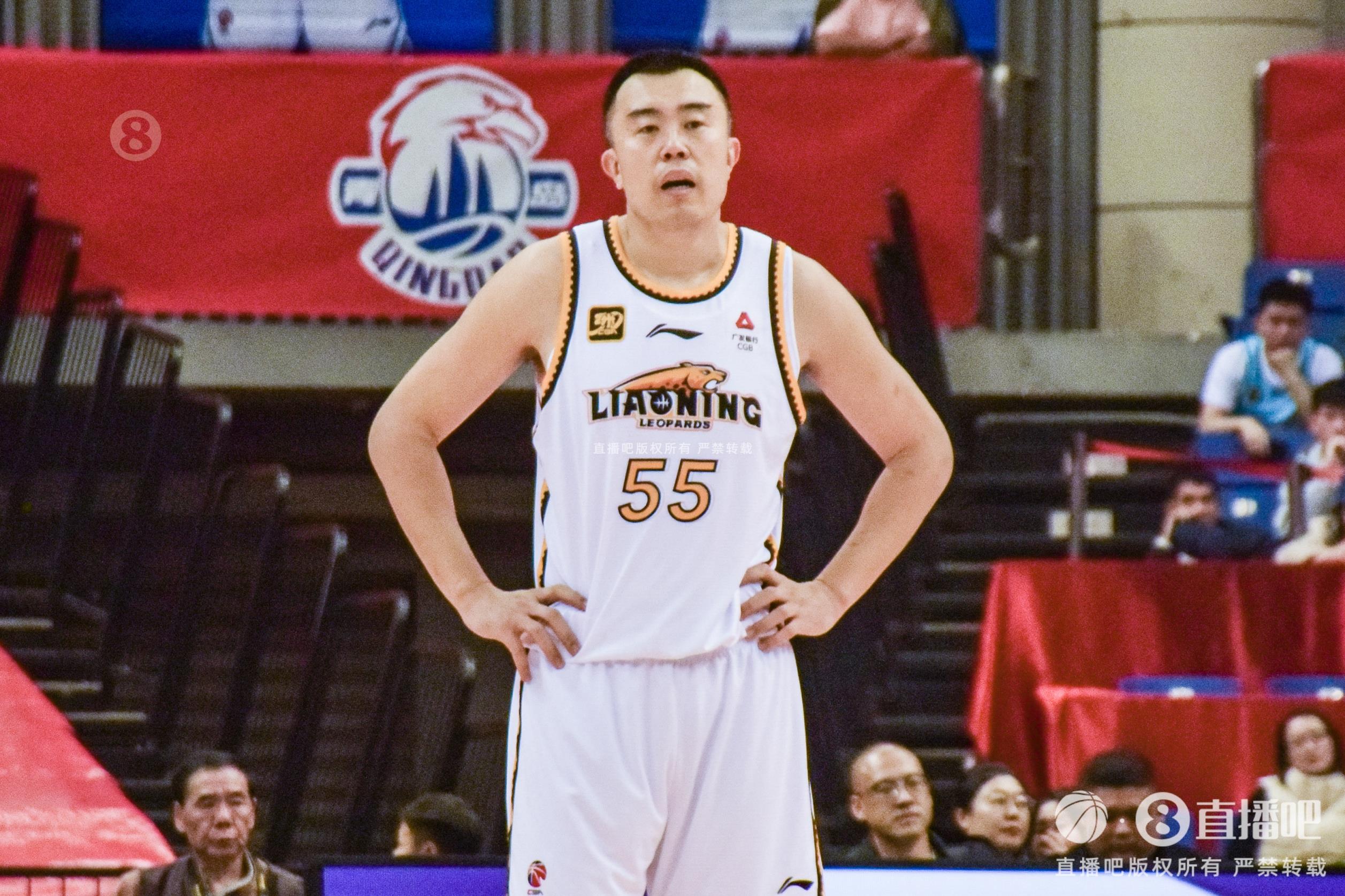 老將盡力了！韓德君7中4拿到14分12籃板3助攻